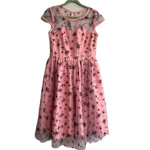 Unique Vintage Magnolia Place 50s inspired dress Size LG Pink/Black Floral NWT
